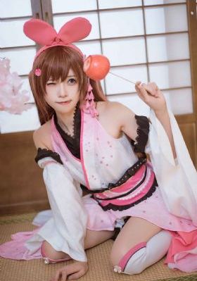 韩国电影丰满的继母_JVID性感写真